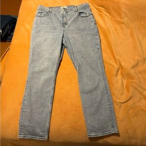 Abercrombie Curve Love Ultra High Rise 90s Slim Straight Jean Size 33/16 SHORT